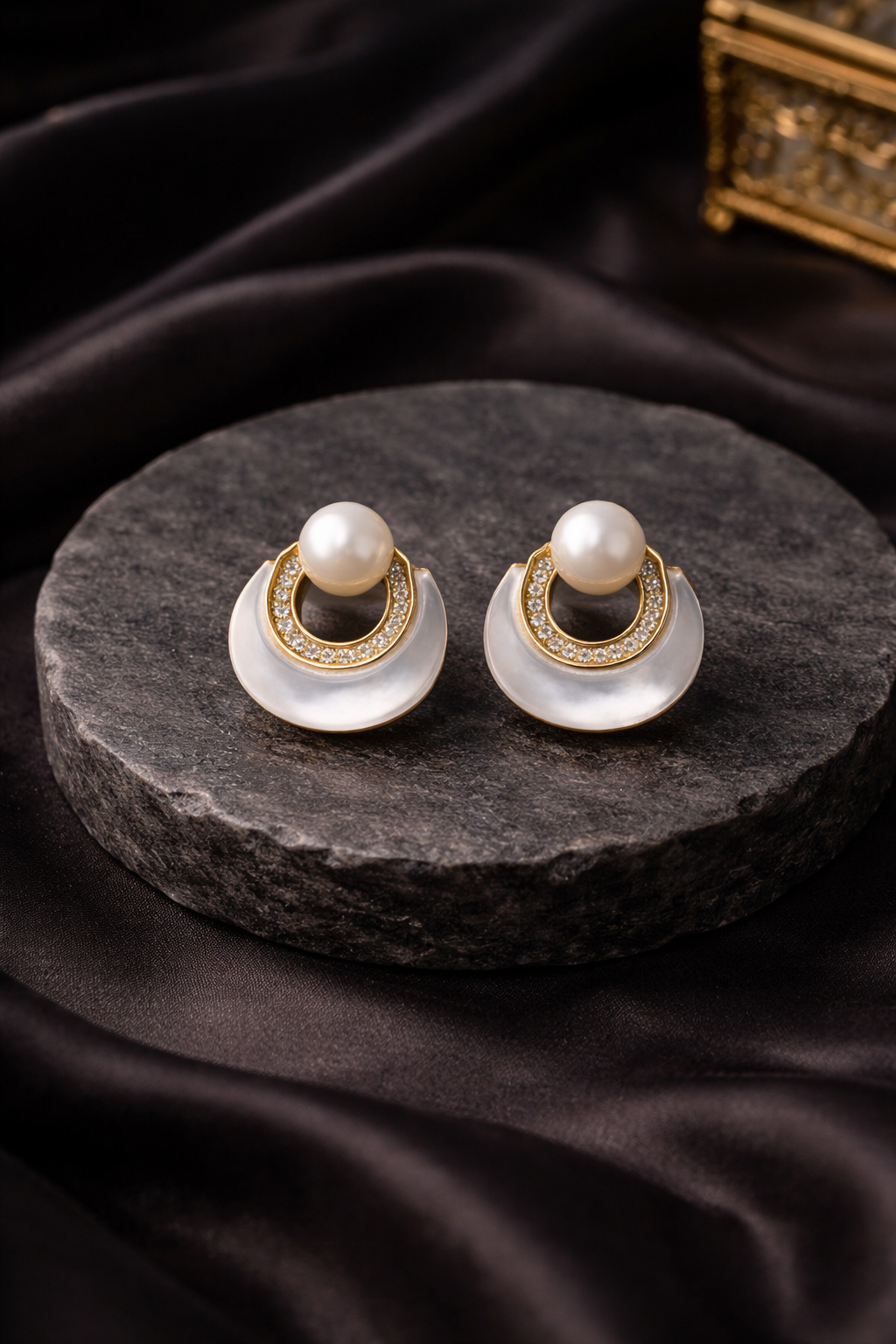 PEARL EARRINGS
