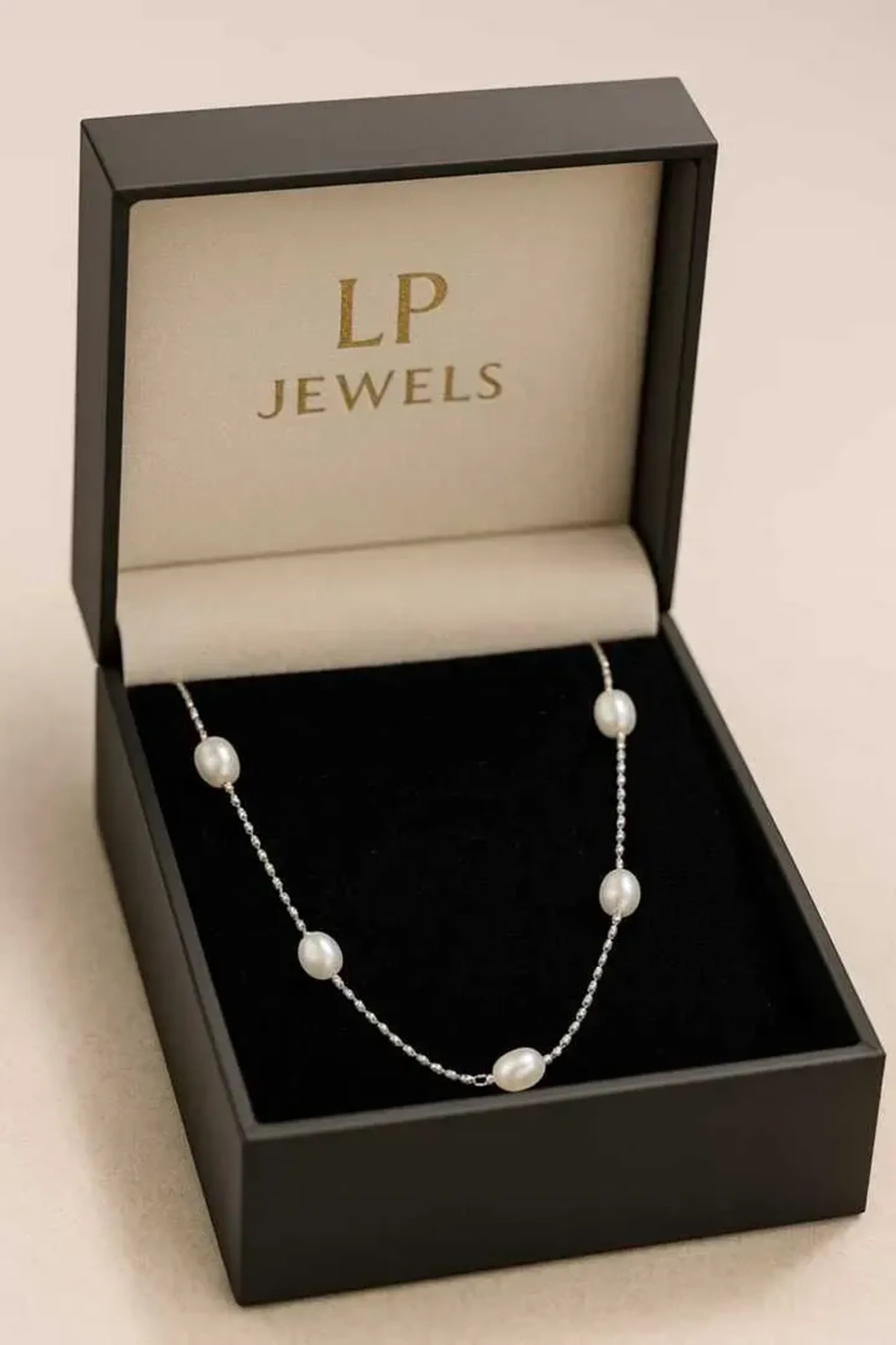 Minimal Silver Pearl Chain Necklace – Natural Freshwater Pearls