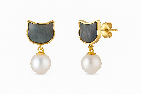Cat Charm Pearl Drop Earrings