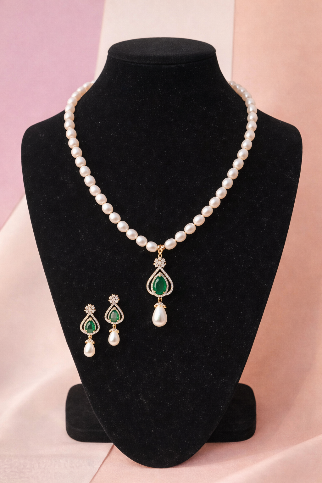 LP JEWELS-Elegant Freshwater Pearl Necklace Set with Green Stone Pendant