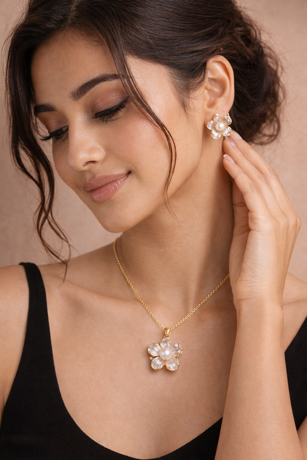 Floral Pearl Pendant & Earrings Set – Natural Freshwater Pearls