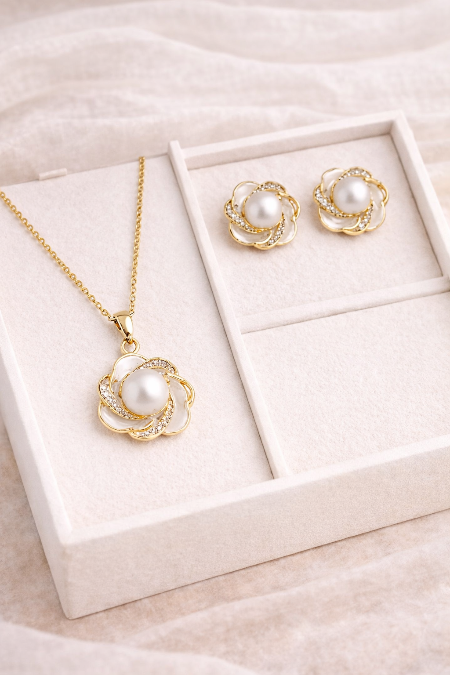 Floral Pearl Pendant & Earrings Set – Natural Freshwater Pearls