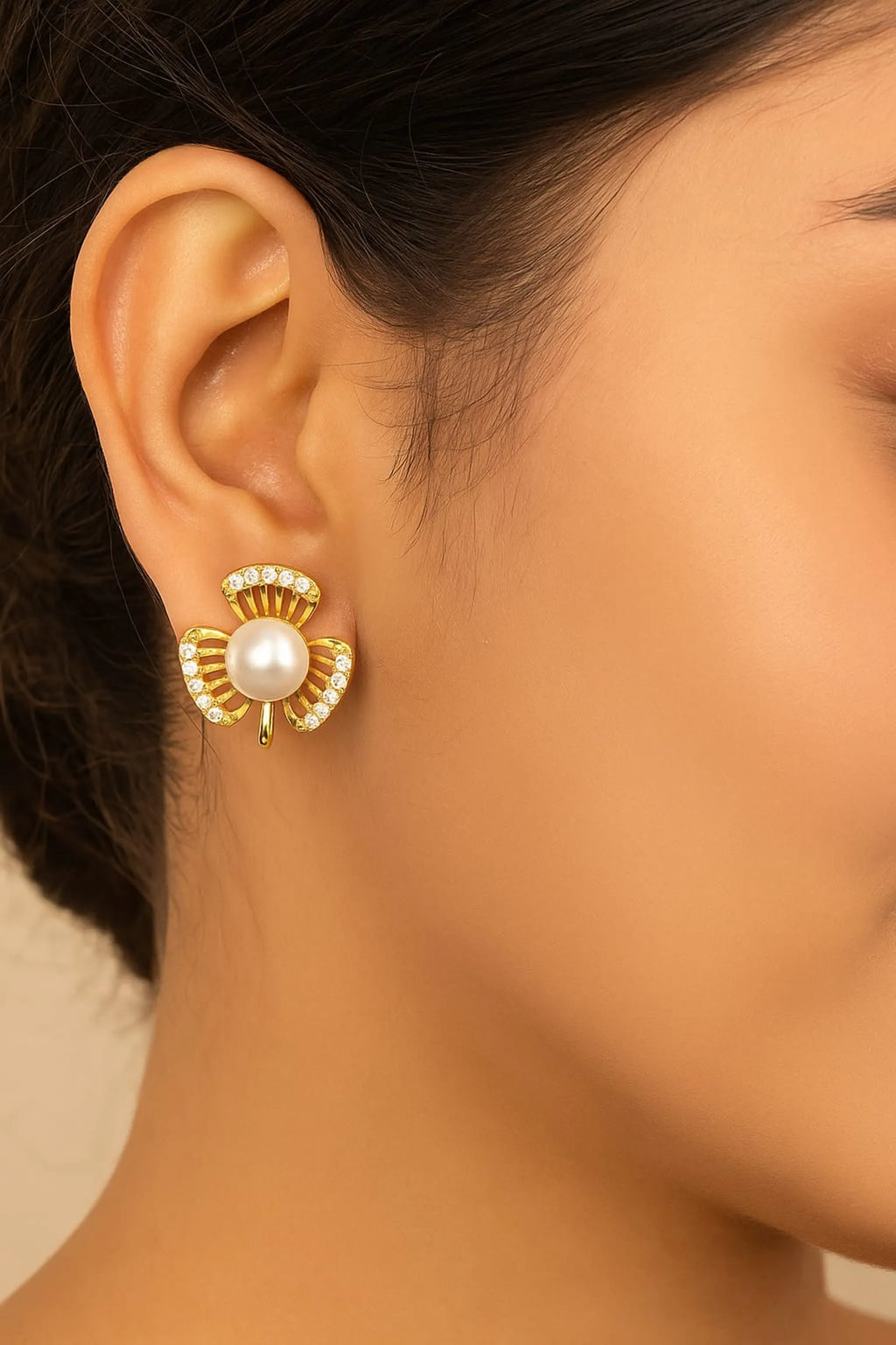 Floral Pearl Stud Earrings