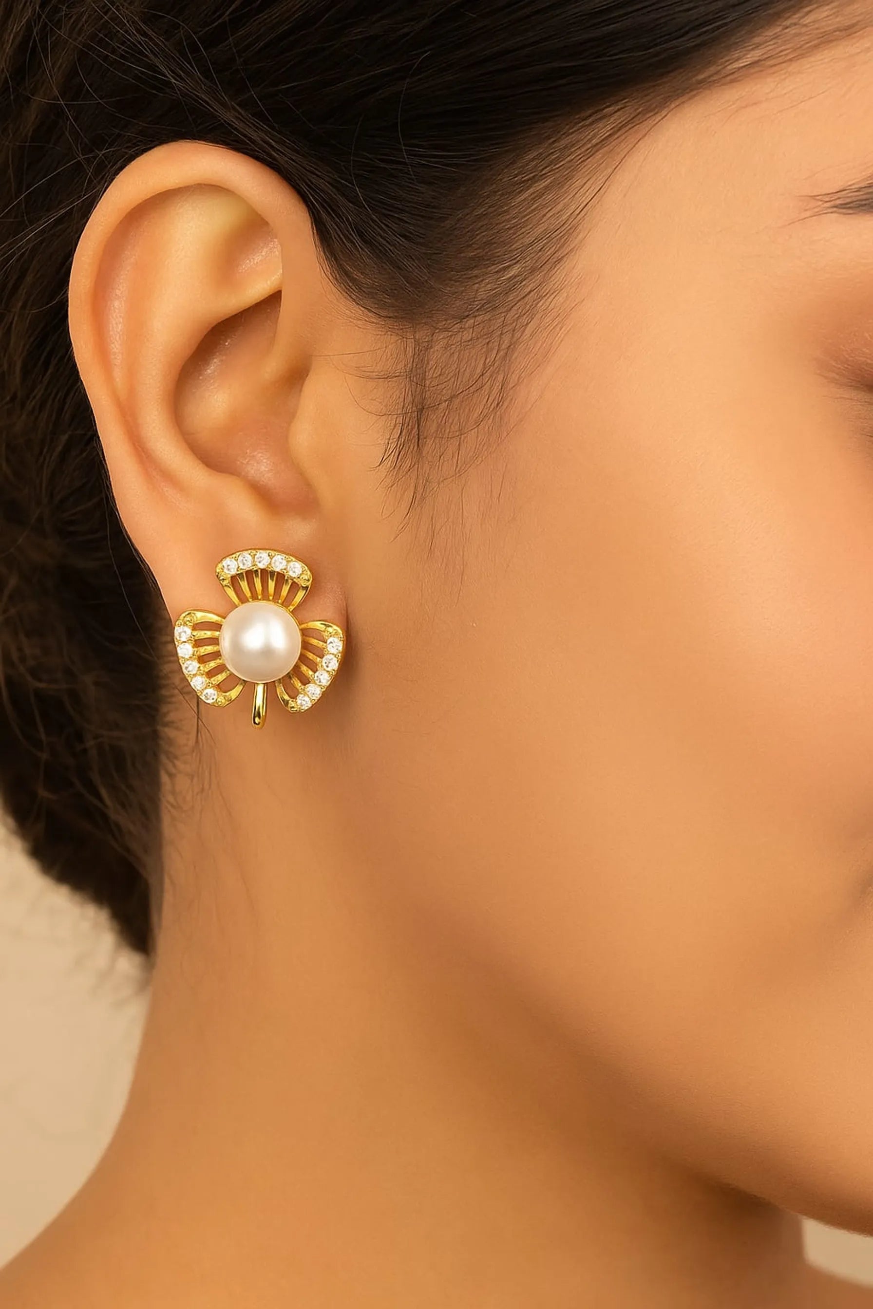 Floral Pearl Stud Earrings