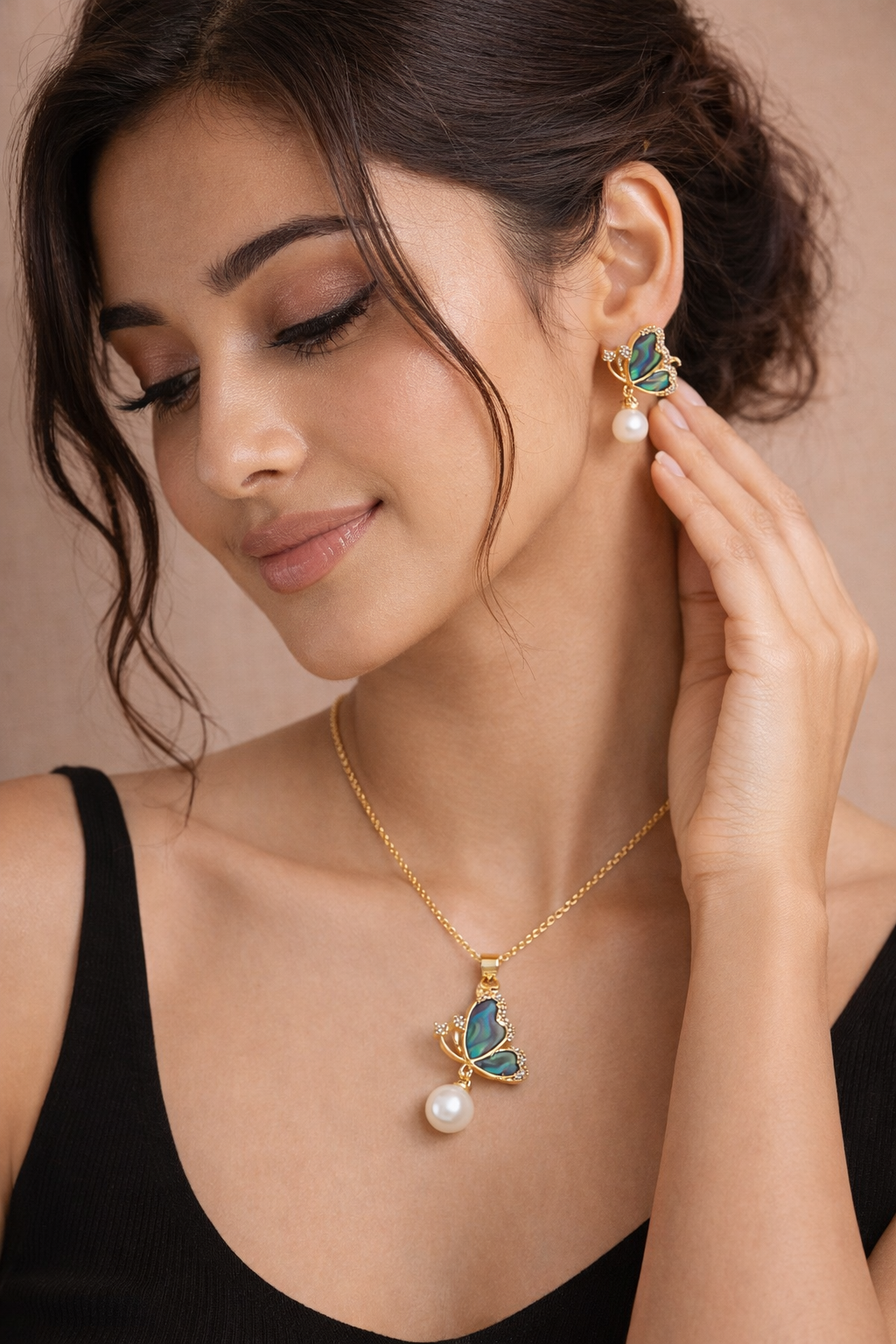 Half Butterfly Pearl Pendant & Earrings Set – Natural Freshwater Pearls