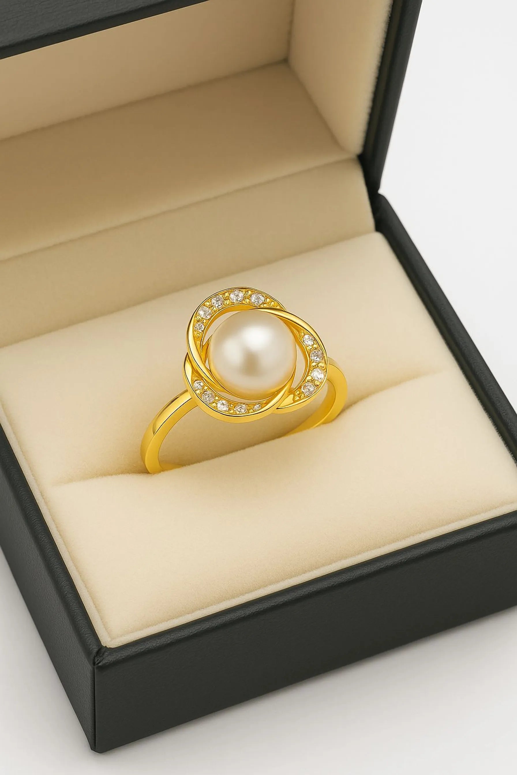 LP Jewels Elegant Gold Ring